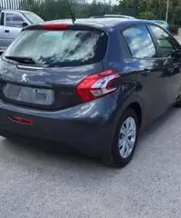 Peugeot 208 - Caserta