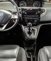 LANCIA Ypsilon 2015