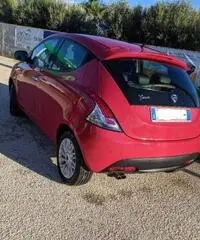 LANCIA Ypsilon 2015