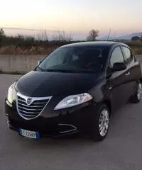 Lancia ypsilon - Caserta