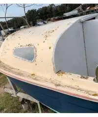 Barca pilotina senza motore (adatta a fuoribordo)