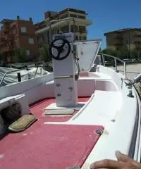 Barca cantiere tripesce