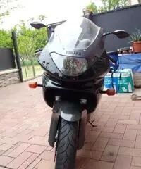 Yamaha FZR 600 - 1998