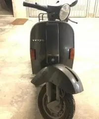 Vespa p200e