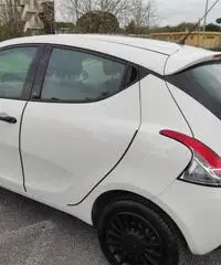 Lancia Ypsilon elefantino Seminuova