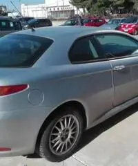 Alfa romeo gt - 2005