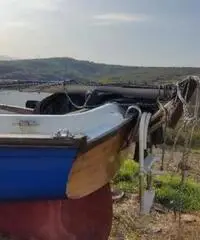 Barca a vela 6 mt 300 euro