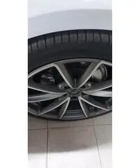 Audi a4 b9 2.0 190cv