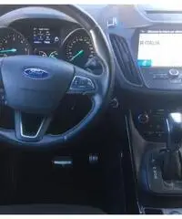 FORD Kuga 1.5 TDCI 120 CV S&S 2WD ST-Line