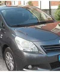 TOYOTA Verso 2.0 D 126cv 7 POSTI + GANCIO TRAINO
