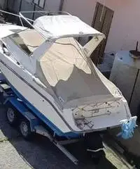 Motoscafo semicabinato