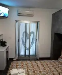 Camere Matrimoniali con bagno privato e Posto auto in garage