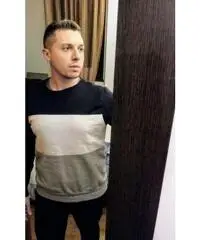 : ) Sono un ragazzo italiano, mi chiamo Alessandro.....