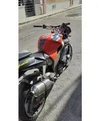 Aprilia tuono incidentata