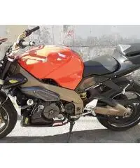 Aprilia tuono incidentata