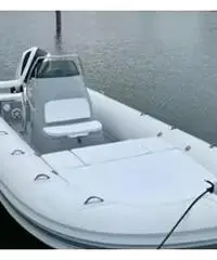 Focchi 7.30 off white gommone