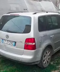 VOLKSWAGEN Touran - 2005