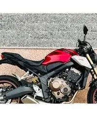 Honda CB 650 R SOLO 900 km