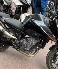 Ktm duke 890
