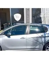 Peugeot 208 1.4 hdi