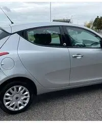 Lancia Ypsilon GPL