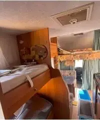 Camper mansardato 6 posti viaggio e 6 posti letto
