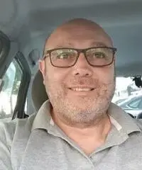 Uomo italiano 50 anni tuttofare e automunito