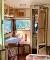 Camper mansardato usato Roller Team Granduca 62