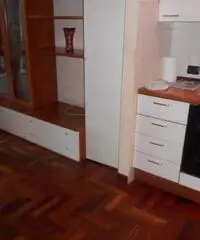 LATINA BILOCALE ARREDATO