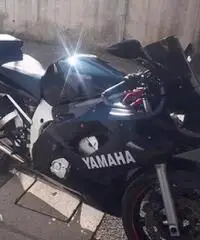 Yamaha YZF R6 - 2001