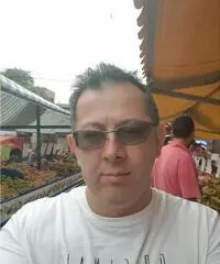 Uomo divorziato  cerca una  fidanzata