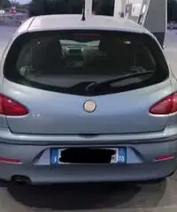 Alfa Romeo 147 1.6 benzina 105 CV 2001